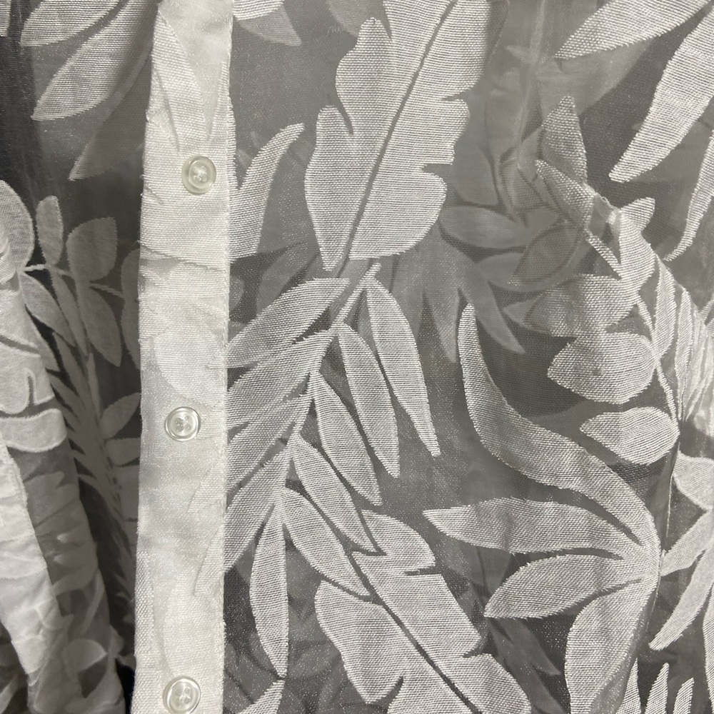 Target size small sheer button down top - Picture 3 of 4